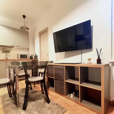 Apartment Le Petite Studio-interno Cortile Di Charme