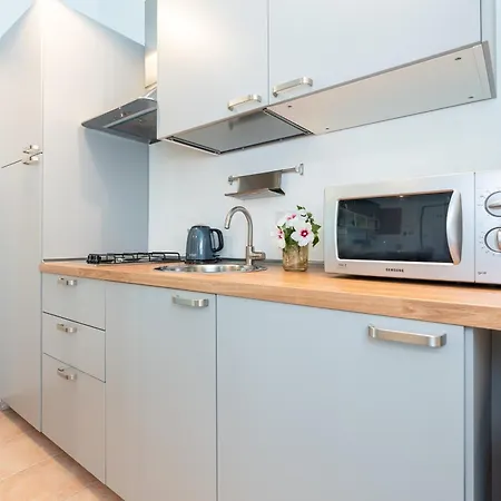 Le Petite Studio-interno Cortile Di Charme Apartment *