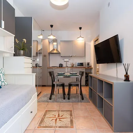 Διαμέρισμα Le Petite Studio-interno Cortile Di Charme *